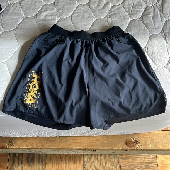 Like new condition HOKA  RUNNING SHORTS M - Picture 1 of 5